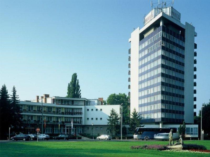 Hotel Nagyerdo Debrecen Exterior photo